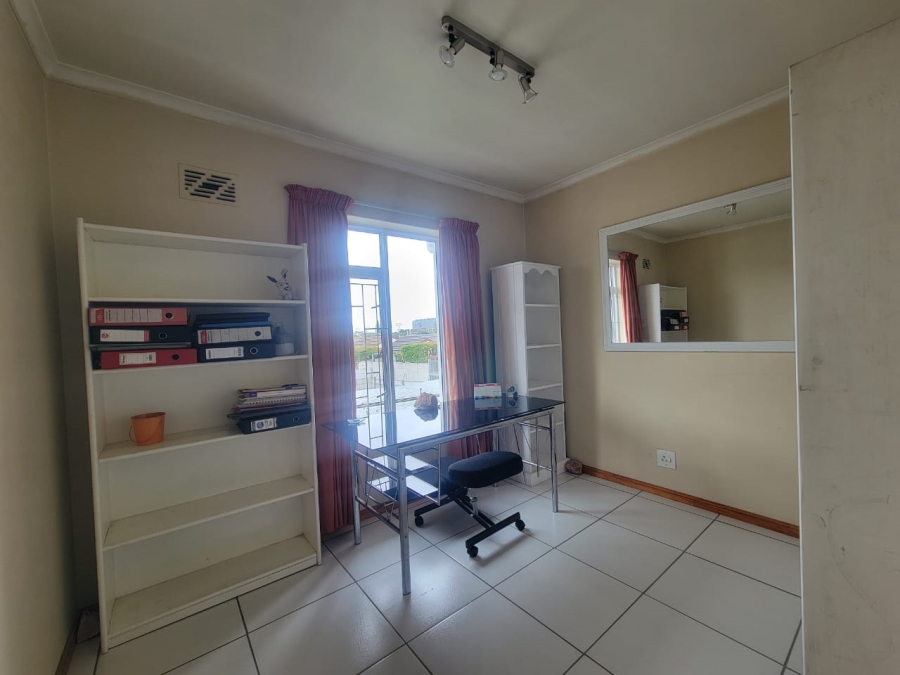 3 Bedroom Property for Sale in Diep River Western Cape